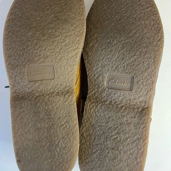 Clarks Suede Desert Chukka Boots in Tan - Picture 7 of 7